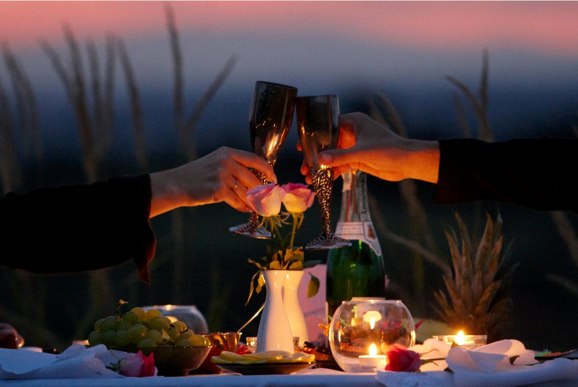 Вечер был супер. Романтический ужин. Романтический вечер при свечах. Романтический ужин при свечах. Свечи для романтического ужина.